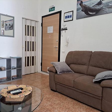 Appartamento Vacanze Cagliari - Via Lanusei エクステリア 写真