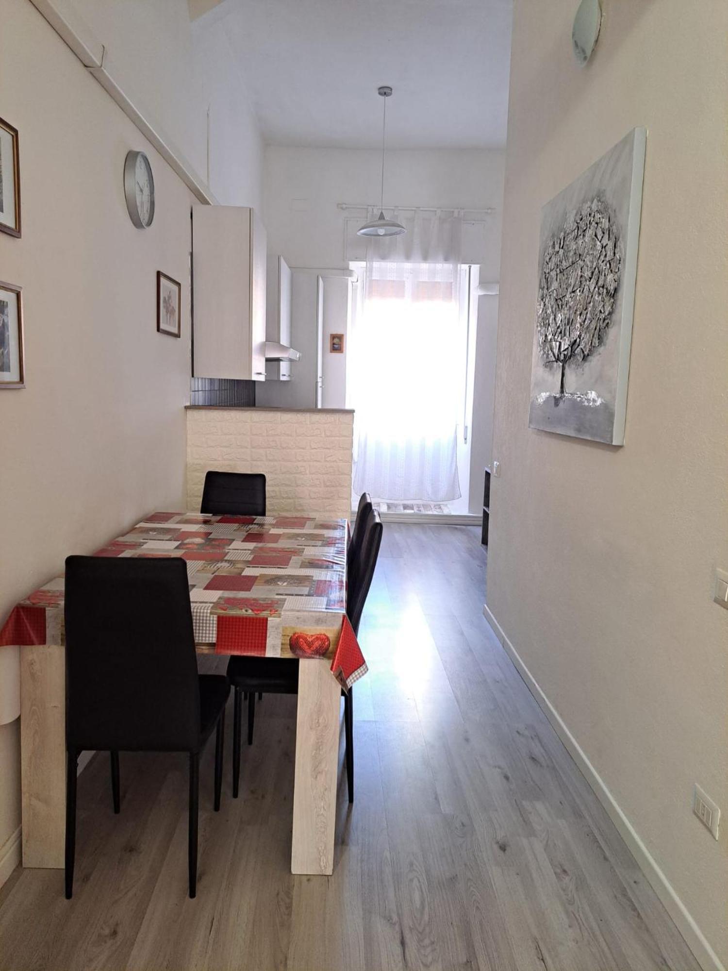 Appartamento Vacanze Cagliari - Via Lanusei エクステリア 写真
